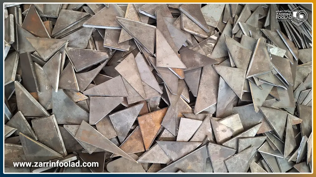 تعداد زیادی گاست پلیت مثلثی در تصویر دیده میشود.