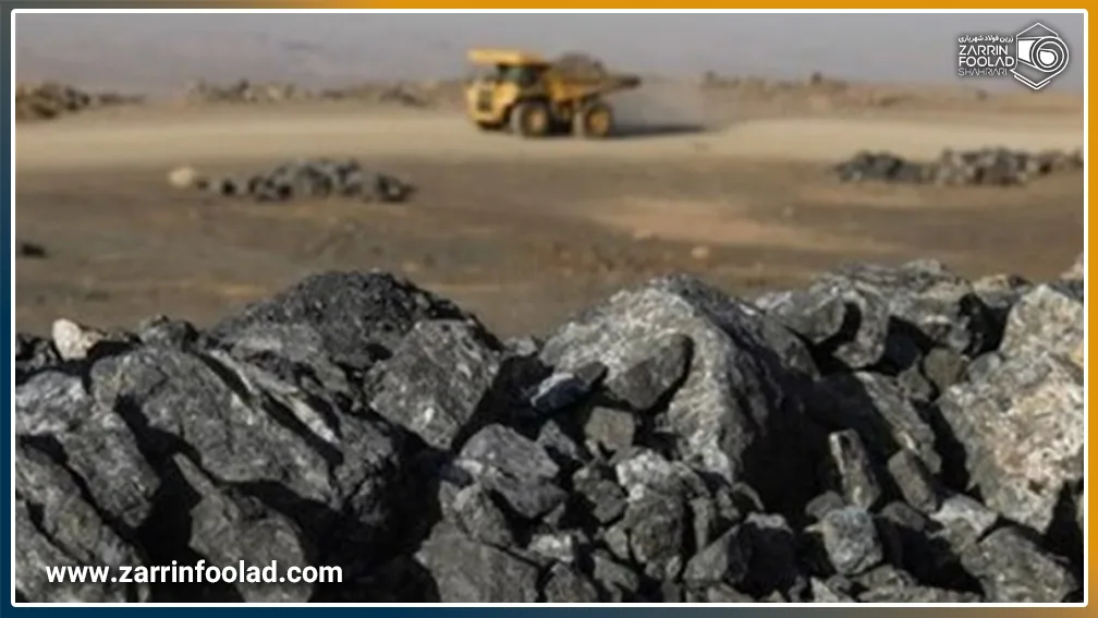 عکس از نمای نزدیک از سنگهای آهن منطقه سنگان