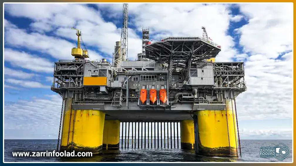 عکس یک سکوی نفتی دریایی