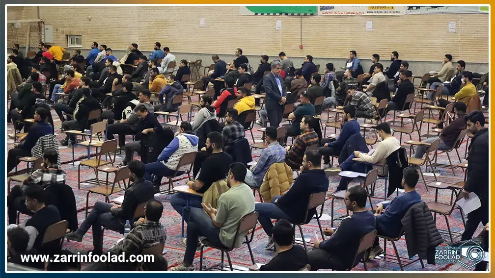 حضور پرشمار شرکت کنندگان در سالن برگزاری آزمون