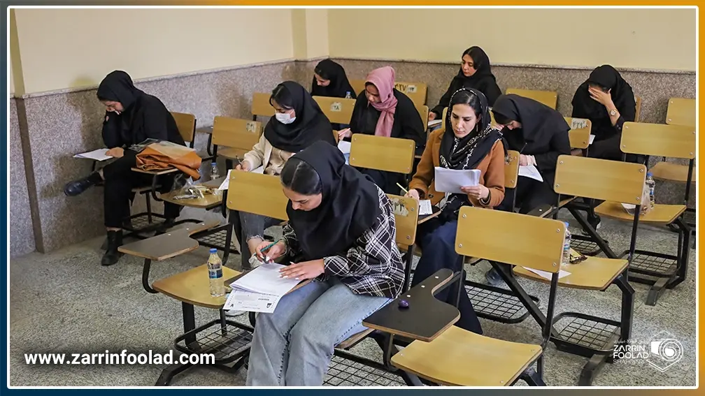 داوطلبان خانم مقطع کارشناسی و کارشناسی ارشد در حال پاسخ دادن به سوالات